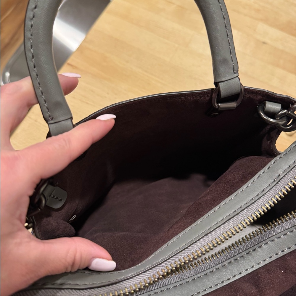 Coach Rogue 25 with Rivets - Picture 12 of 13